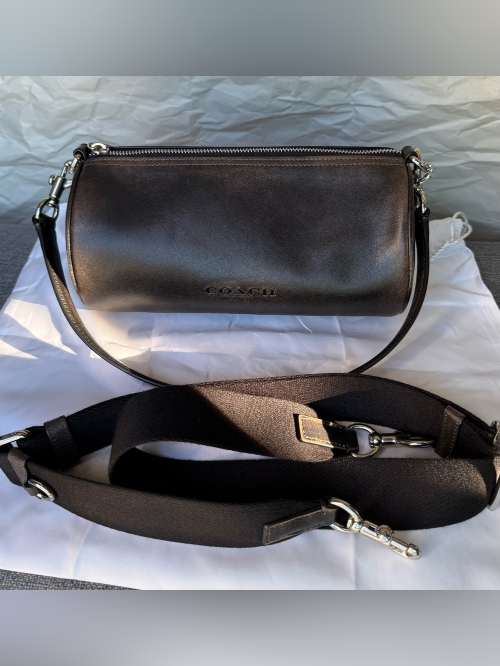 Coach Andre Barrel Bag 24 Loved Leather